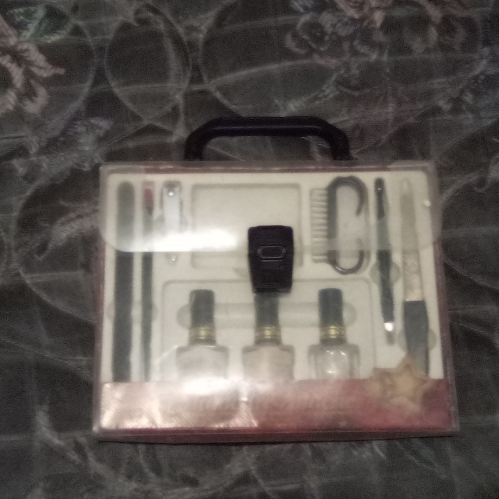 Manicure kit